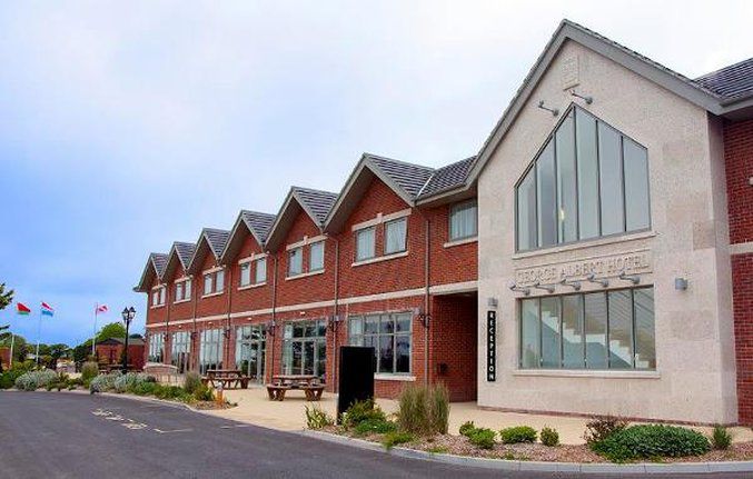 George Albert Hotel & Spa Frome Saint Quinton Exterior photo