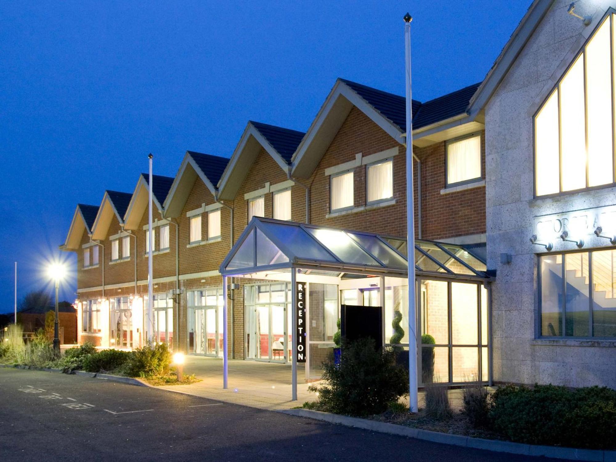 George Albert Hotel & Spa Frome Saint Quinton Exterior photo